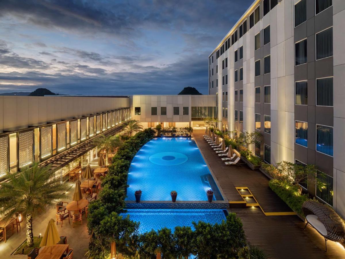 Radisson Lampung Kedaton Bandar Lampung Exterior foto